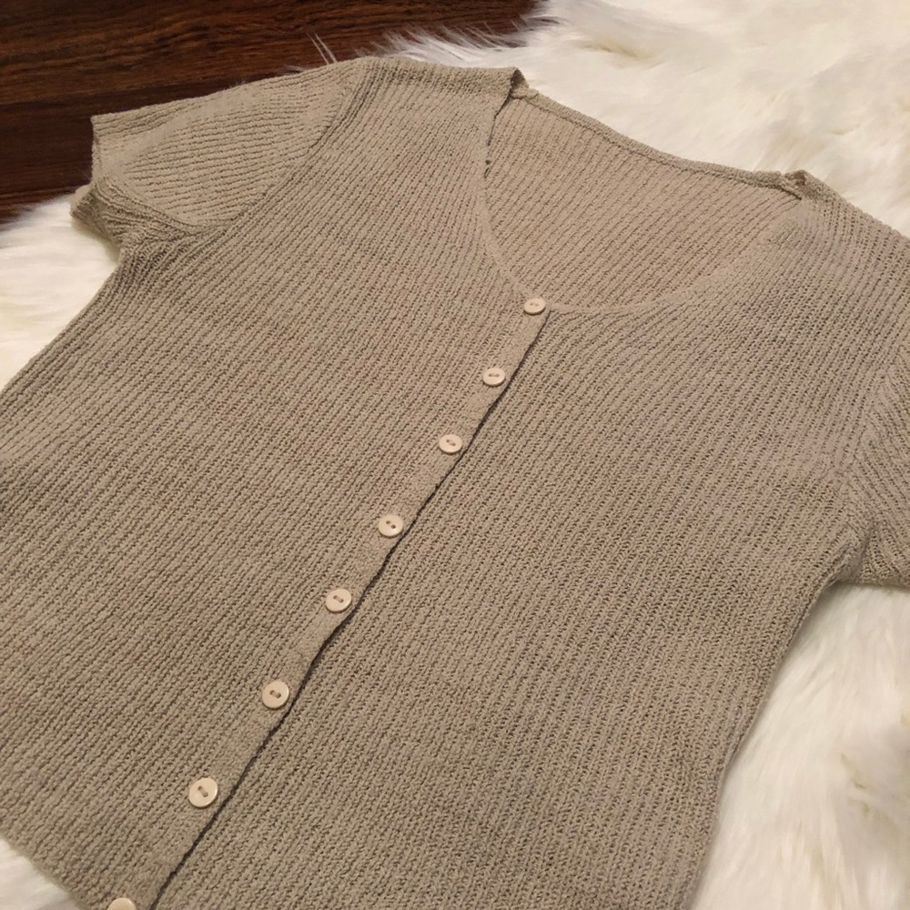 🌻SOLD🌻 button-down knit short sleeve